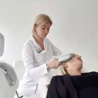 клиника инновационных медицинских технологий градиент изображение 15